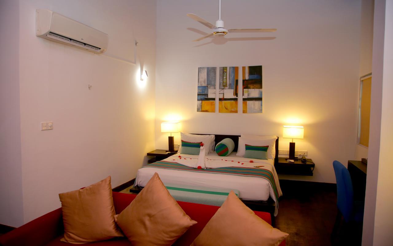 Ranna 212 Beach Resort Kahandamodara Phòng bức ảnh
