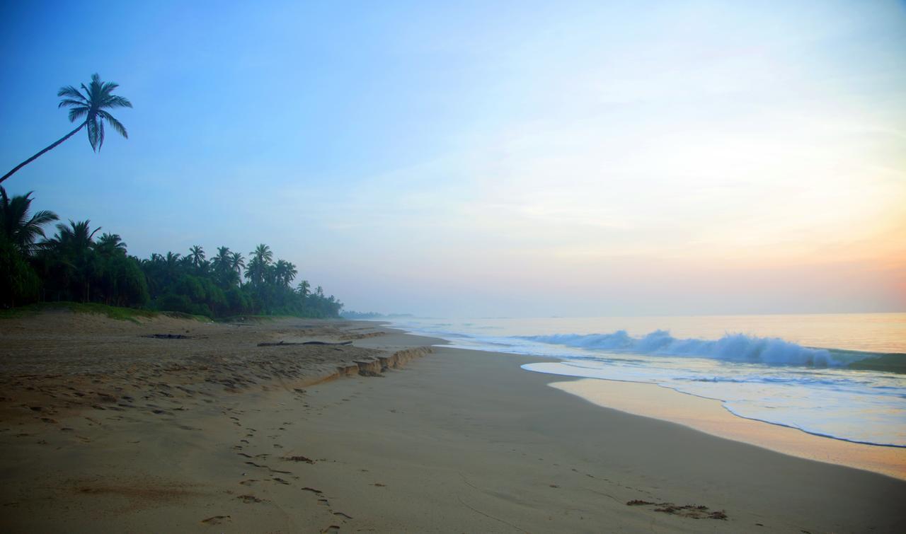 Ranna 212 Beach Resort Kahandamodara Ngoại thất bức ảnh