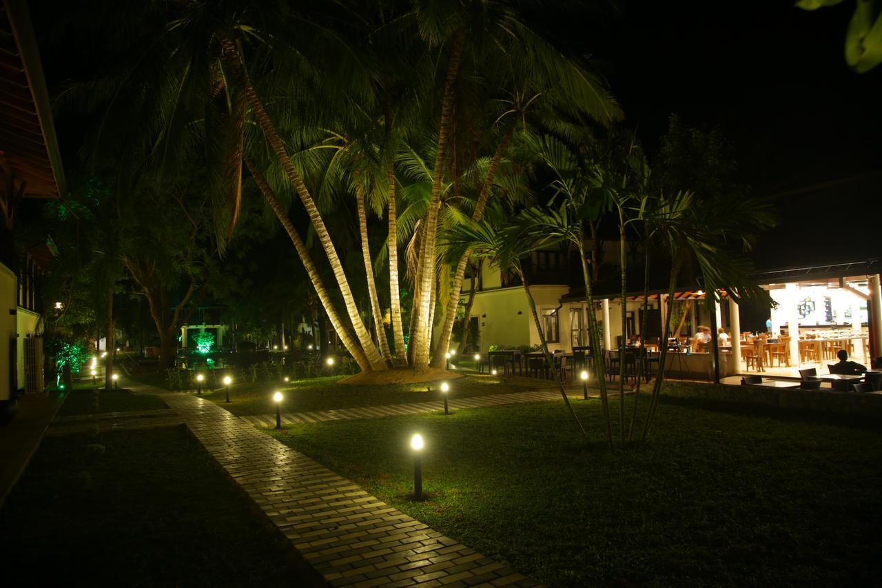 Ranna 212 Beach Resort Kahandamodara Ngoại thất bức ảnh