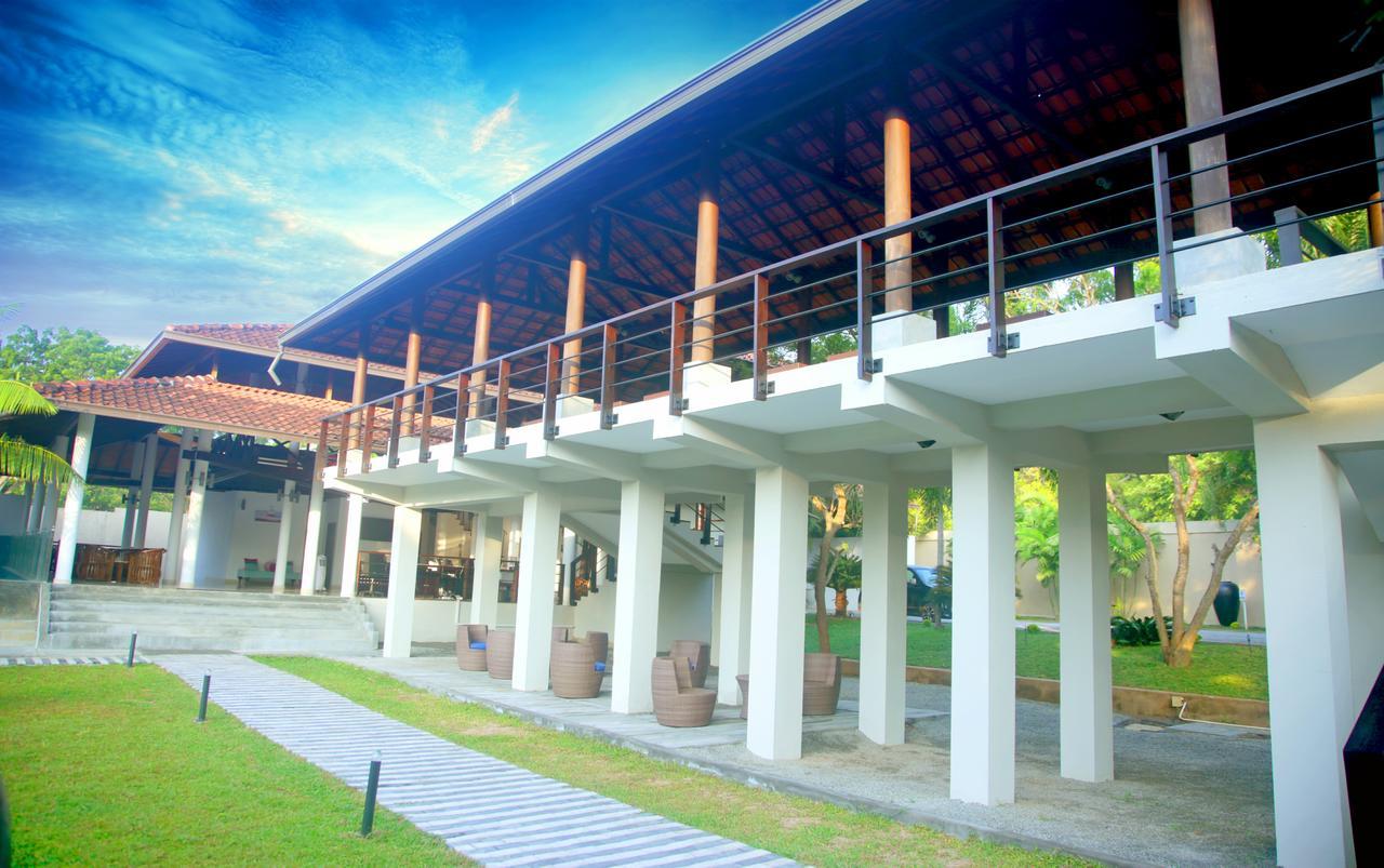 Ranna 212 Beach Resort Kahandamodara Ngoại thất bức ảnh