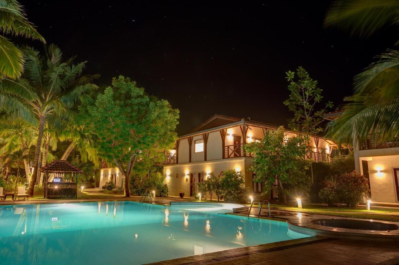 Ranna 212 Beach Resort Kahandamodara Ngoại thất bức ảnh